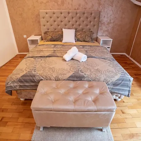 Апартаменты Delux