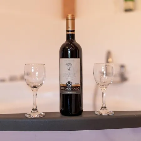 Delux * Пожаревац