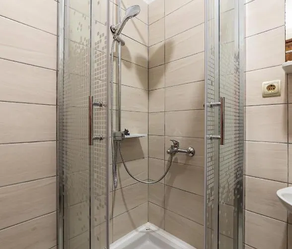 Delux アパート *